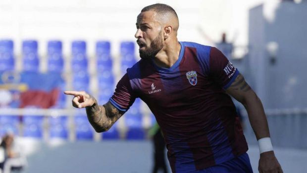 
	CFR Cluj si-a luat atacant din liga a doua portugheza pentru a ataca grupele Ligii Campionilor! Transferul realizat de campioana Romaniei
