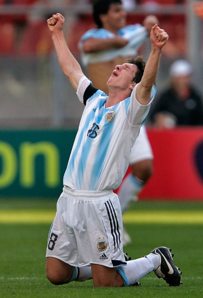 Leo Messi, 32 de ani! 32 de imagini MEMORABILE din cariera omului care a spart toate recordurile in fotbal. FOTO_28
