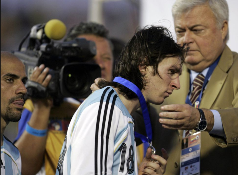 Leo Messi, 32 de ani! 32 de imagini MEMORABILE din cariera omului care a spart toate recordurile in fotbal. FOTO_32