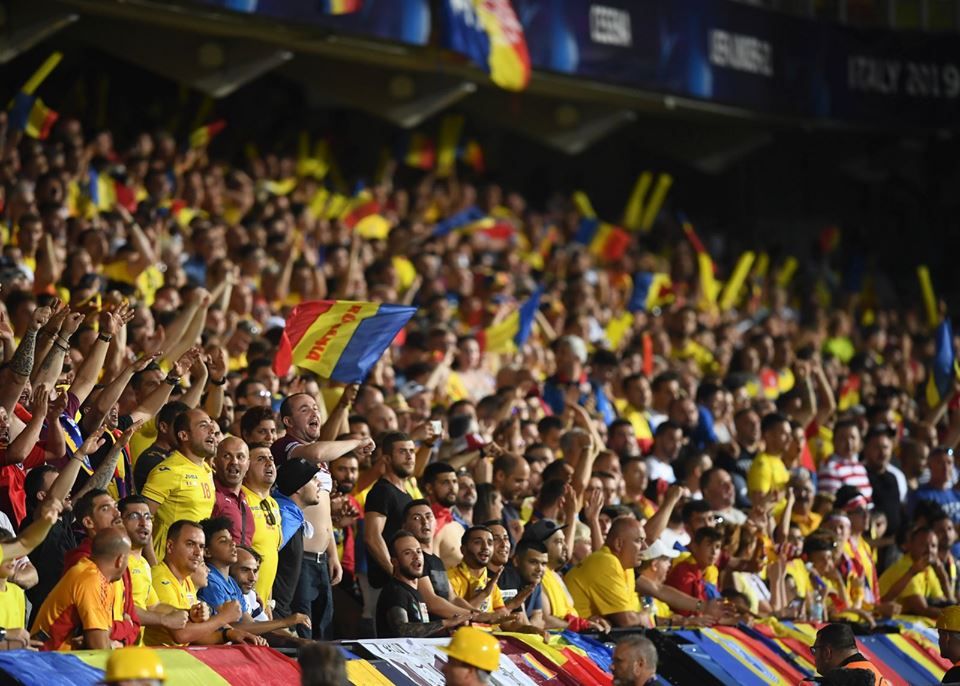 ROMANIA - GERMANIA U21: Mii de mesaje pentru tricolori: "Sa joace cu inima, noi o sa fim in spatele lor!" Imagini din vestiarul nationalei. FOTO_27