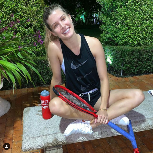 Eugenie Bouchard socheaza din nou: "Nu ti-e cald?" Echipamentul cu care a surprins pe toata lumea la Wimbledon. FOTO_19