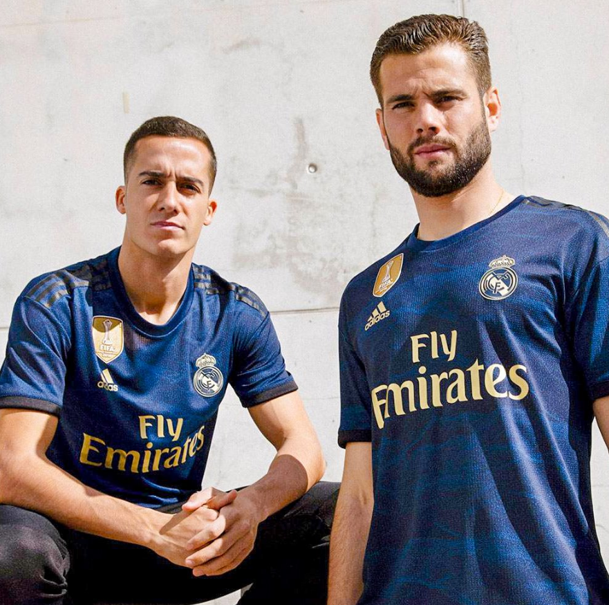Real Madrid isi schimba culorile pentru sezonul viitor! Echipament in culori de CAMUFLAJ pentru madrileni! Cum vor arata noile tricouri: FOTO_3