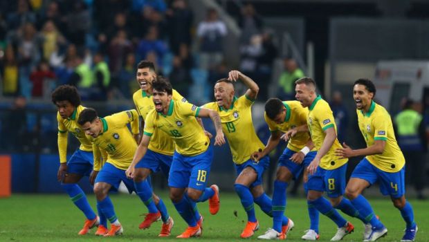 
	Brazilia e prima semifinalista de la Copa America! Calificare de infarct la loviturile de la 11 metri, contra Paraguayului! Ce jucatori au ratat: VIDEO
