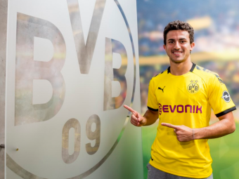 
	OFICIAL | Borussia Dortmund i-a luat un jucator Barcelonei! El fi noul aparator dreapta al vicecampioanei Germaniei
