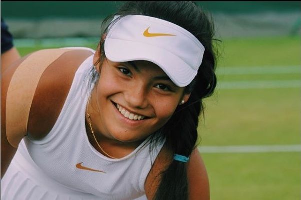 Povestea Emmei Raducanu, junioara cu origini romanesti care a devenit speranta tenisului feminin britanic_3