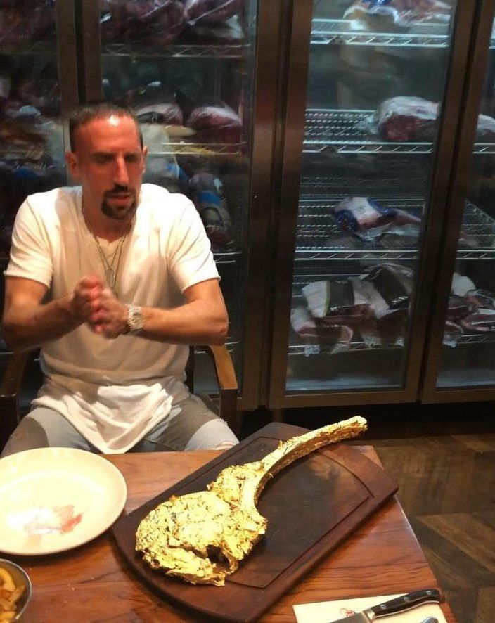Ribery s-a intors la restaurantul cu friptura de aur si a avut o surpriza uriasa. Ce a aparut in meniu. FOTO_3