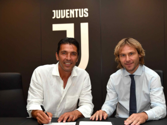 
	OFICIAL: Veteranul Gigi Buffon s-a intors la &quot;Batrana Doamna&quot;. Buffon a fost prezentat de Juve si are o clauza speciala pentru a-l depasi pe Maldini
