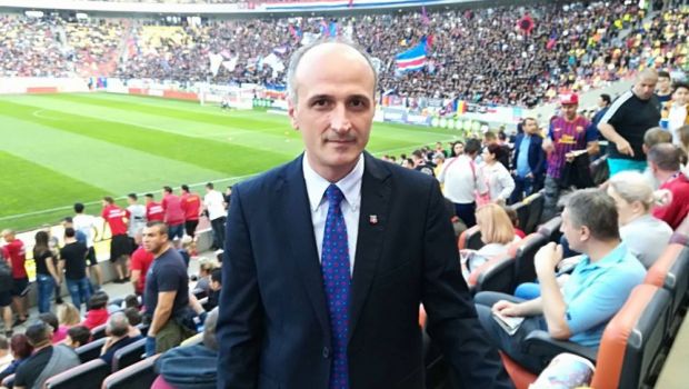 
	Florin Talpan, atac fara precedent la conducatorul CSA Steaua dupa ce a castigat palmaresul: &quot;Vrea sa ma loveasca, sa ma termine!&quot; RAZBOI la echipa Armatei
