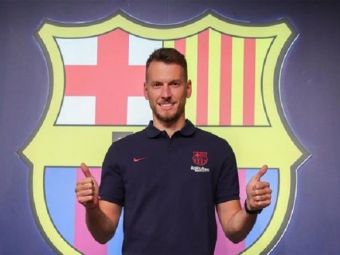 
	OFICIAL: Barcelona si-a prezentat ultima achizitie! Se anunta o batalie apriga in sezonul viitor pentru postul de titular in poarta echipei

