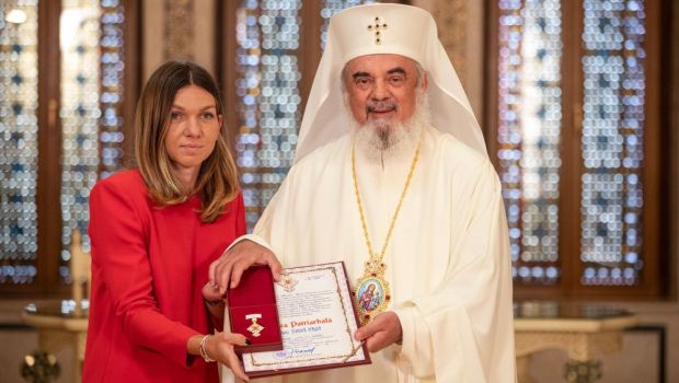
	Simona Halep a primit cea mai inalta distinctie din partea Patriarhiei Romane: &quot;Sper sa inspir copiii sa-mi calce pe urme&quot; FOTO
