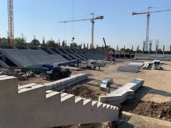 
	Chiar se face! Se monteaza tribunele la stadionul Steaua! Ce se intampla cu arena Giulesti. FOTO
