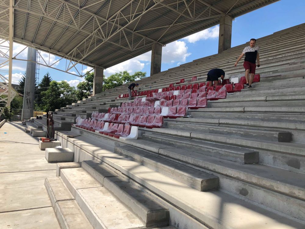 Se monteaza scaunele pe cel mai nou stadion din Romania! Arena va fi gata in aceasta toamna. FOTO_18