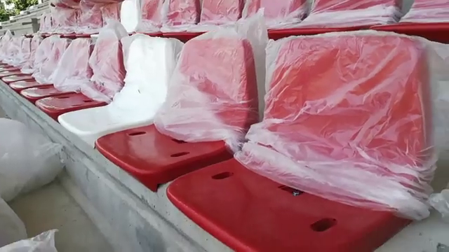 Se monteaza scaunele pe cel mai nou stadion din Romania! Arena va fi gata in aceasta toamna. FOTO_1