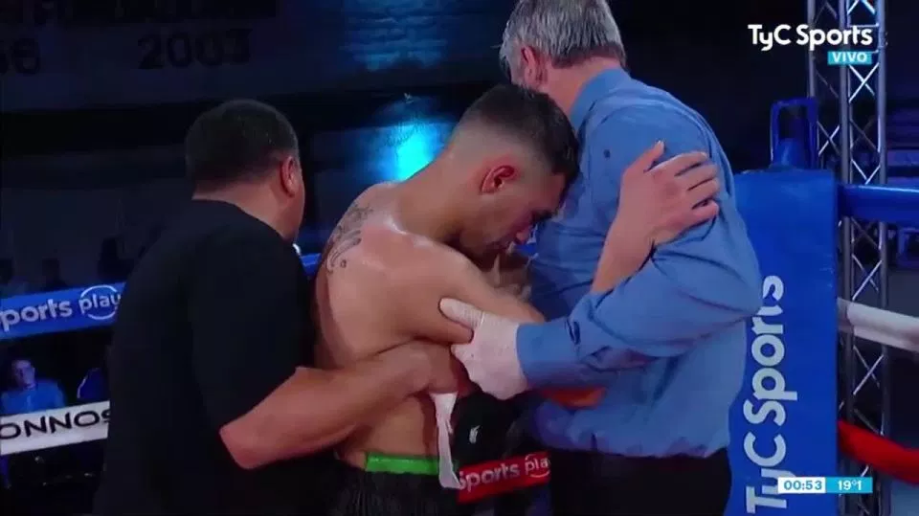 O noua tragedie in box! Hugo Santillan a MURIT in urma loviturilor primite in ring. ATENTIE: imagini socante! VIDEO_13