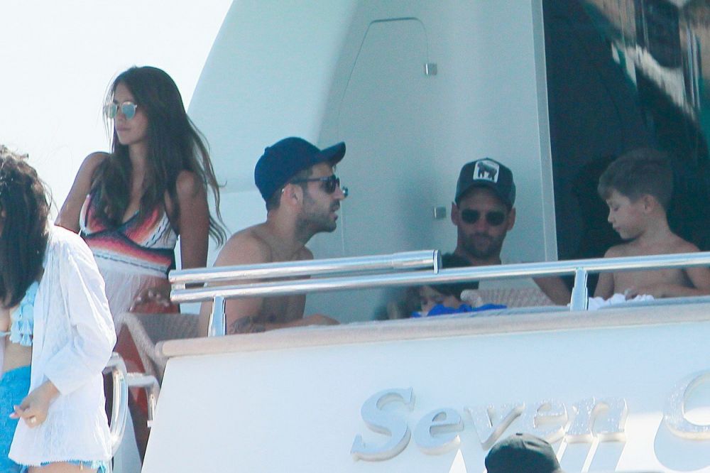Messi, Suarez si Fabregas si-au dus sotiile pe un yacht in Ibiza. SUPER GALERIE FOTO_3