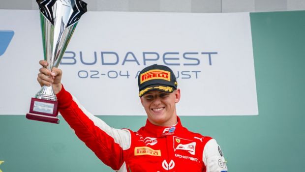
	Fiul lui Michael Schumacher a obtinut PRIMA victorie in Formula 2! Visul Formula 1, tot mai aproape!&nbsp;
