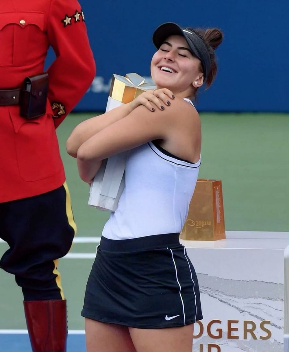 Bianca Andreescu a dat lovitura si in viata personala! Starul alaturi de care a fost surprinsa tenismena intr-un club din Toronto. FOTO_1