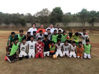 Ce a facut Christoph Daum in 2019? A jucat pentru FC Diabetologie, a antrenat in Bhubaneswar si a facut yoga la Bangalore