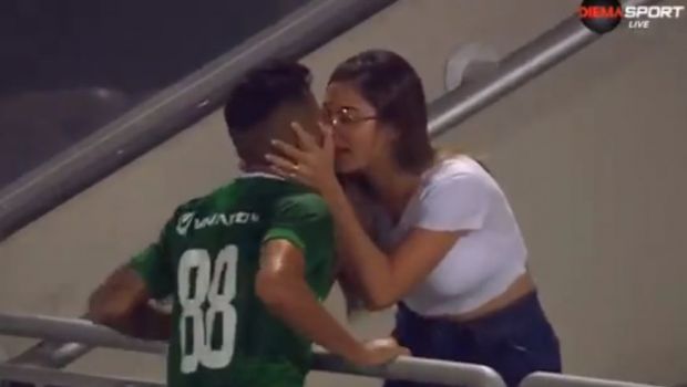 Moment EPOCAL la meciul lui Ludogorets! A marcat un gol si s-a dus sa-si sarute iubita in tribuna fara sa-si dea seama ca reusita a fost anulata! Ce s-a intamplat dupa