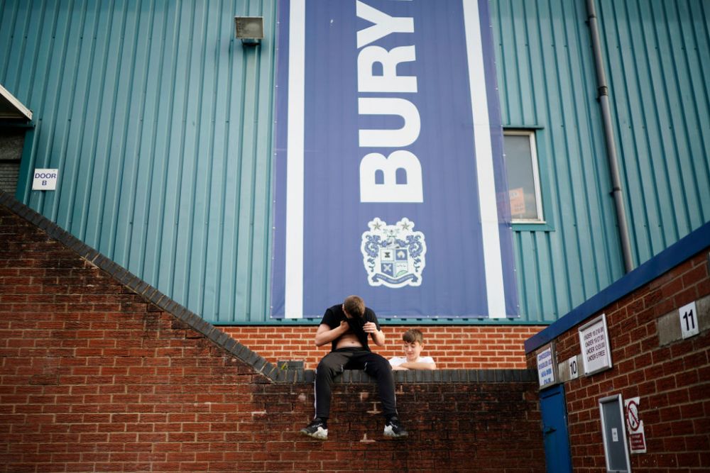 SOC in Anglia! Un club vechi de 134 de ani a fost desfiintat! Fanii au inceput sa planga in fata stadionului. FOTO_10