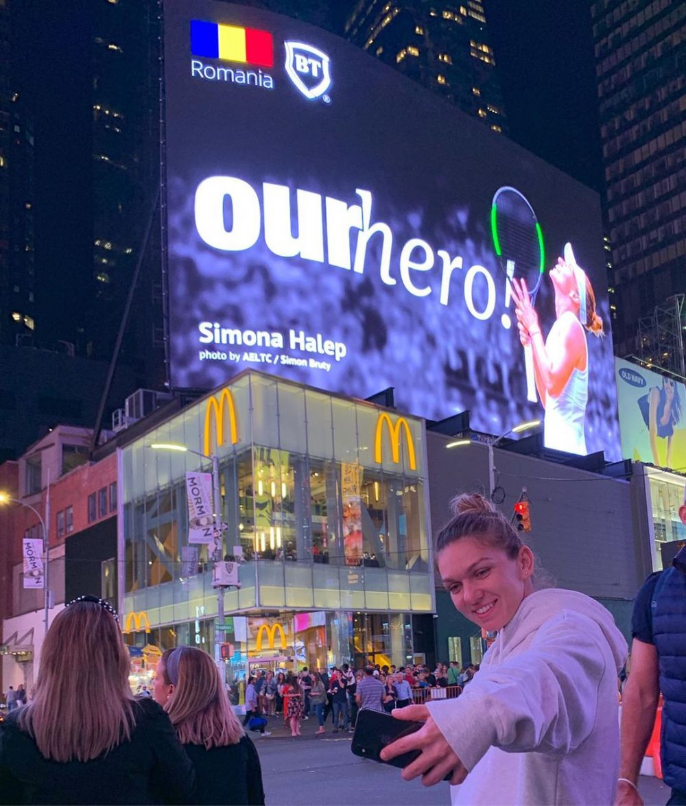 SURPRIZA URIASA pentru Simona Halep in Times Square! Romanca, surprinsa intr-o imagine memorabila dupa meciul cu Gibbs: "Eroina noastra!" FOTO_4