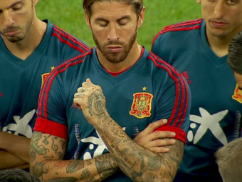 
	Sergio Ramos a facut spectacol la antrenamentul Spaniei de pe National Arena! Tatuajul care a furat toate privirile. GALERIE FOTO
