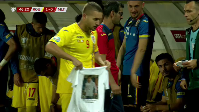 ROMANIA - MALTA: Cui i-a dedicat George Puscas golul! Atacantul a luat un tricou si l-a aratat catre camera! FOTO_3