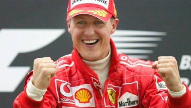 
	Michael Schumacher, transportat de urgenta la un spital din Paris! A fost insotit de 12 medici si asistenti

