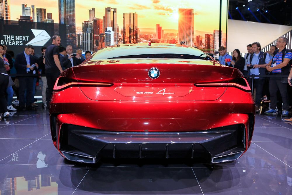 Masina de la BMW care a atras toate privirile la Salonul Auto de la Frankfurt. Cum arata Concept 4. FOTO_1