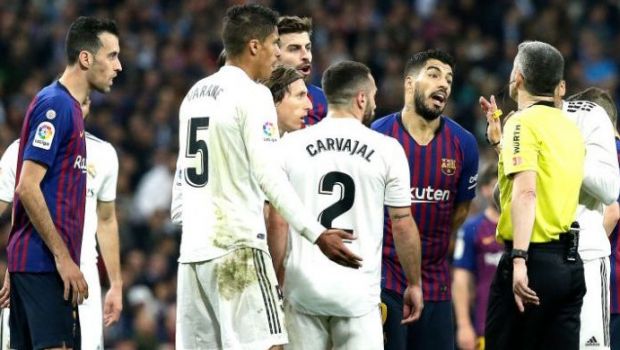 
	BOMBA: Real Madrid si Barcelona, in lupta pentru noua senzatie din Brazilia! Jucatorul a refuzat prima a oferta Barcelonei, iar Perez a intrat pe fir! Ce jucator poate ajunge pe Bernabeu
