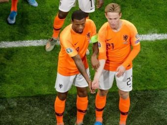 
	FABULOS! Doi jucatori din nationala Olandei au sarbatorit golul intr-un mod INEDIT! Mesajul SUPERB afisat in fata camerelor | VIDEO
