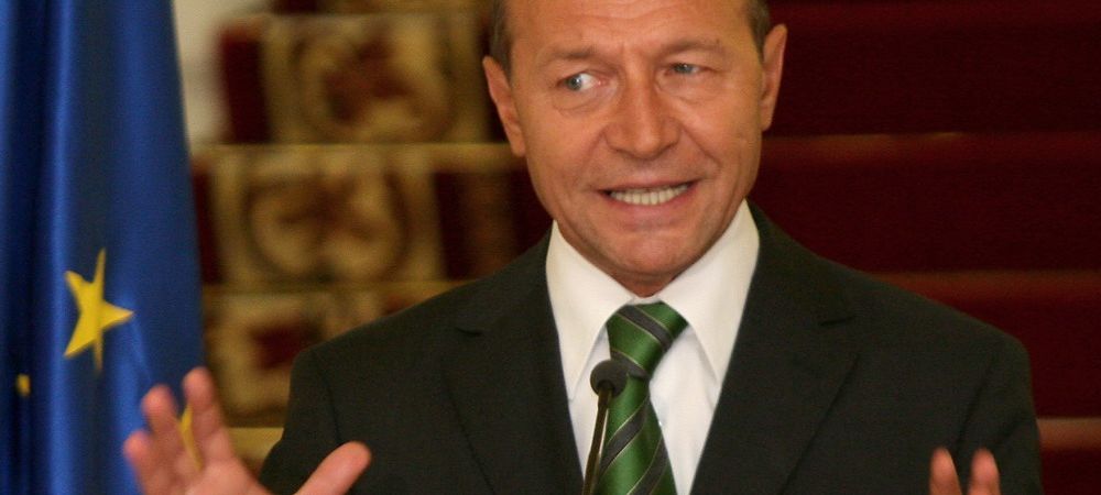 "Sunt stelist, dar am facut-o campioana pe Rapid!" Declaratii FABULOASE ale lui Traian Basescu! Ce spune fostul presedinte de conflictul Steaua - FCSB_1