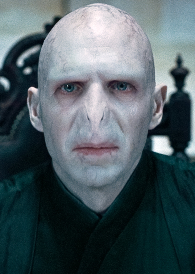 INCREDIBIL! I-au taiat nasul si acum arata ca Voldemort! Statuia lui Ibrahimovic, vandalizata a treia oara_3