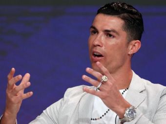 700 000 de euro PE O MANA! Aroganta de DIAMANT a lui Ronaldo in Dubai: a purtat un inel de LOGODNA pentru fete la intalnirea cu seicii!