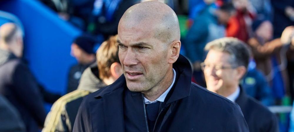 Zinedine Zidane Real Madrid Super Cupa Spaniei Valencia