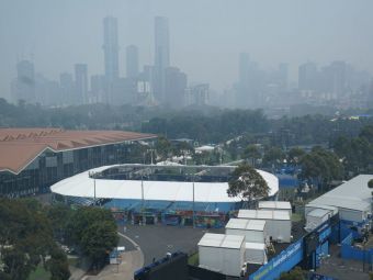 
	Zeci de meciuri amanate la Australian Open | Sunt IN PERICOL jucatorii prezenti la Melbourne? Raspunsul directorului de turneu surprinde
