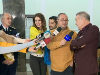 
	VIDEO: Au SCOS-O DIN MINTI pe judecatoare! Becali a inceput sa rada isteric dupa ce l-a auzit pe Talpan in fata instantei! CIRC in sala de judecata
