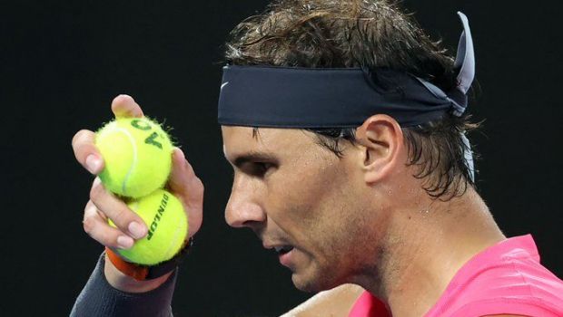 
	NADAL, ELIMINAT IN SFERTURI DE THIEM! | Djokovic, Federer si doi jucatori calificati in premiera in semifinale la Melbourne&nbsp;
