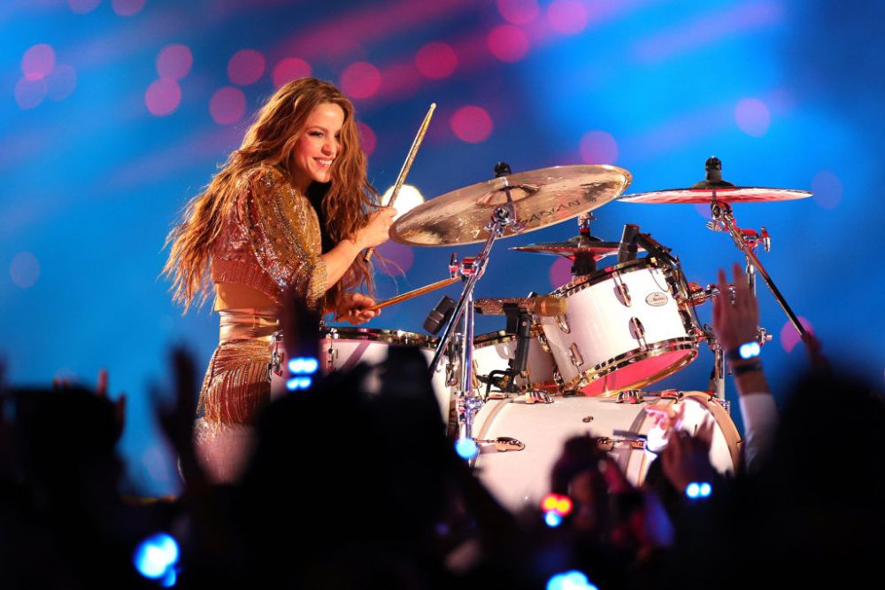 Show INCENDIAR realizat de Shakira si Jennifer Lopez la Super Bowl! Cum au aparut cele doua cantarete pe scena_5