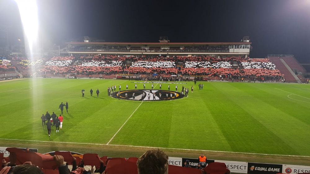 Seara de CHAMPIONS LEAGUE a CFR-ului! Coregrafie superba a fanilor la meciul cu Sevilla! Ce a aparut pe toata tribuna_2