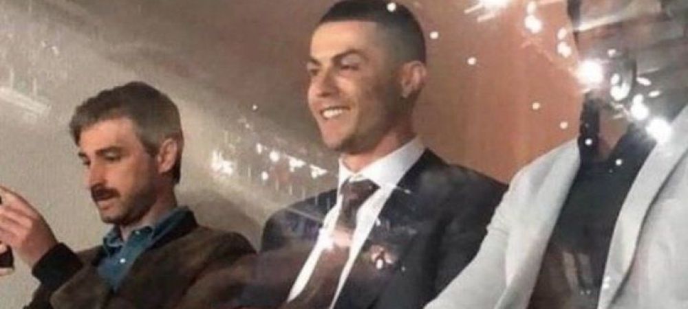 
	Cristiano Ronaldo nu a fost uitat! Potrughezul a fost in vestiarul lui Real Madrid la pauza meciului cu Barcelona: &quot;Este idolul nostru!&quot;
