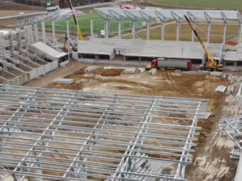 
	O noua arena este aproape gata sa gazduiasca meciuri de Liga 1! Cum arata stadionul construit din banii maghiarilor si cand va fi gata
