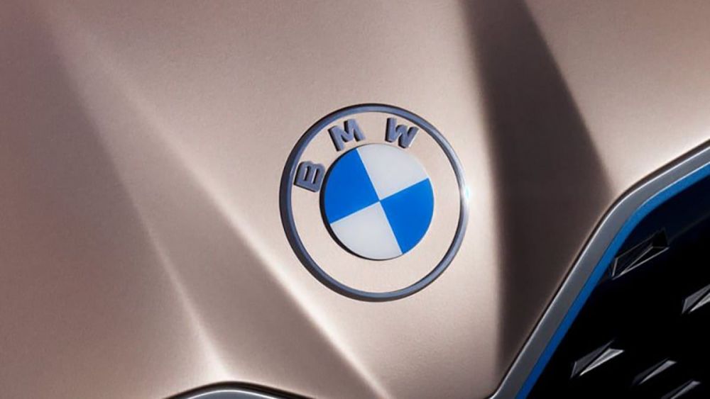 BMW si-a schimbat logo-ul! Cum arata noua emblema a celebrei companii producatoare de automobile_3