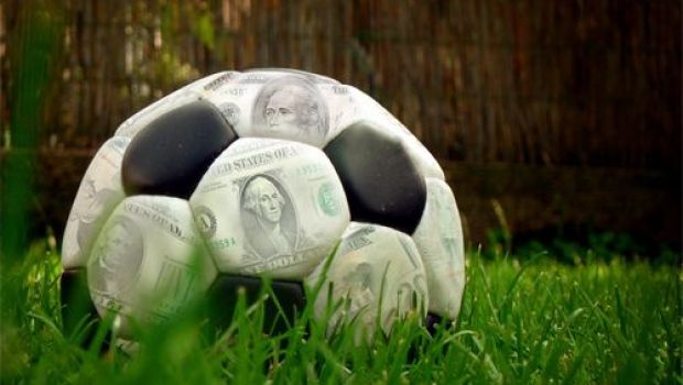 
	Jucatorii neplatiti de cluburile din Liga 1 isi vor lua banii de la FIFA. Cum isi recupereaza pierderile forul mondial
