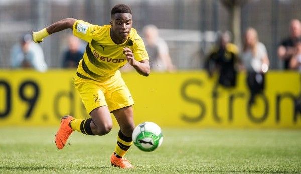 Youssoufa Moukoko Borussia Dortmund Erling Haaland Germania juniori