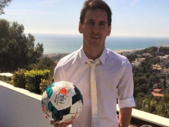 
	Messi se antreneaza si in carantina! Argentinianul e izolat in conditii de lux: teren de fotbal, sala de forta si piscina
