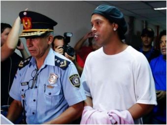
	Judecatorii din Paraguay i-au refuzat lui Ronaldinho eliberarea pe cautiune. El ramane dupa gratii, desi oferise 1.5 milioane de euro
