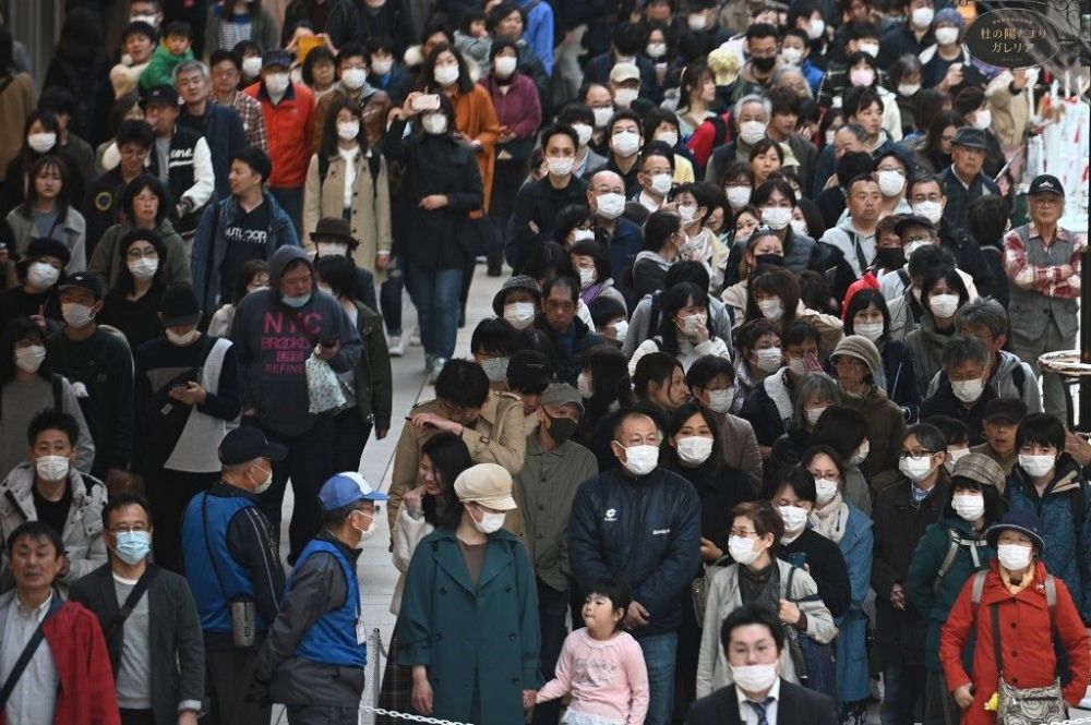 Inconstienta teribila! UN ORAS INTREG s-a adunat in Japonia pentru a vedea flacara olimpica in ciuda pandemiei de coronavirus _2