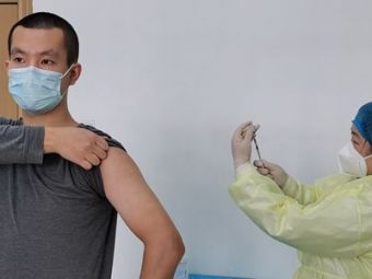 
	Voluntarii din China au fost VACCINATI contra Covid-19! 108 persoane au fost supuse testului! Primele reactii dupa testul care ar putea salva milioane de oameni
