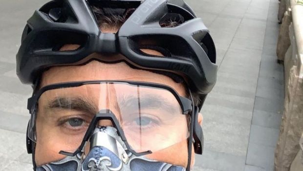 
	Lucrurile revin la normal in China! Fabio Cannavaro, fost campion mondial cu Italia, a iesit in parc cu bicicleta si imaginile au devenit virale
